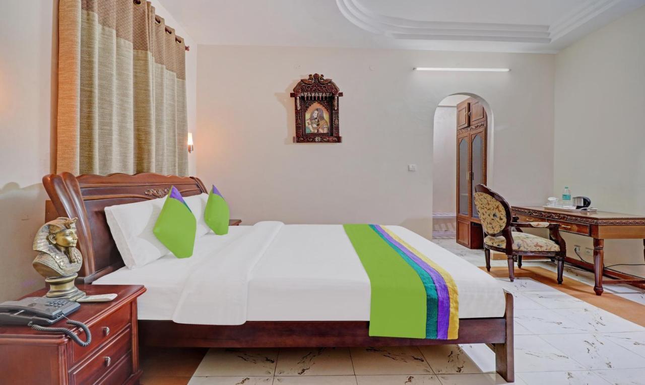 Hotel Vikrant Pinjaur Exterior foto